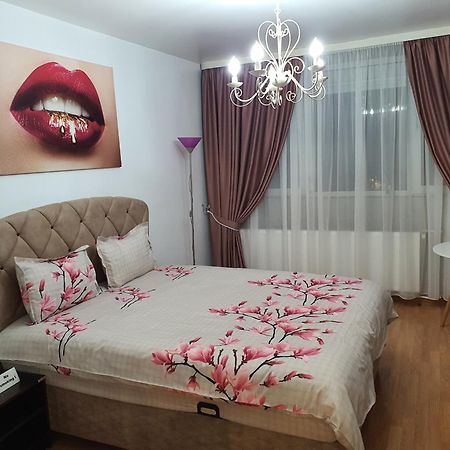 Chic Apartment- Place To Remember Galac Kültér fotó