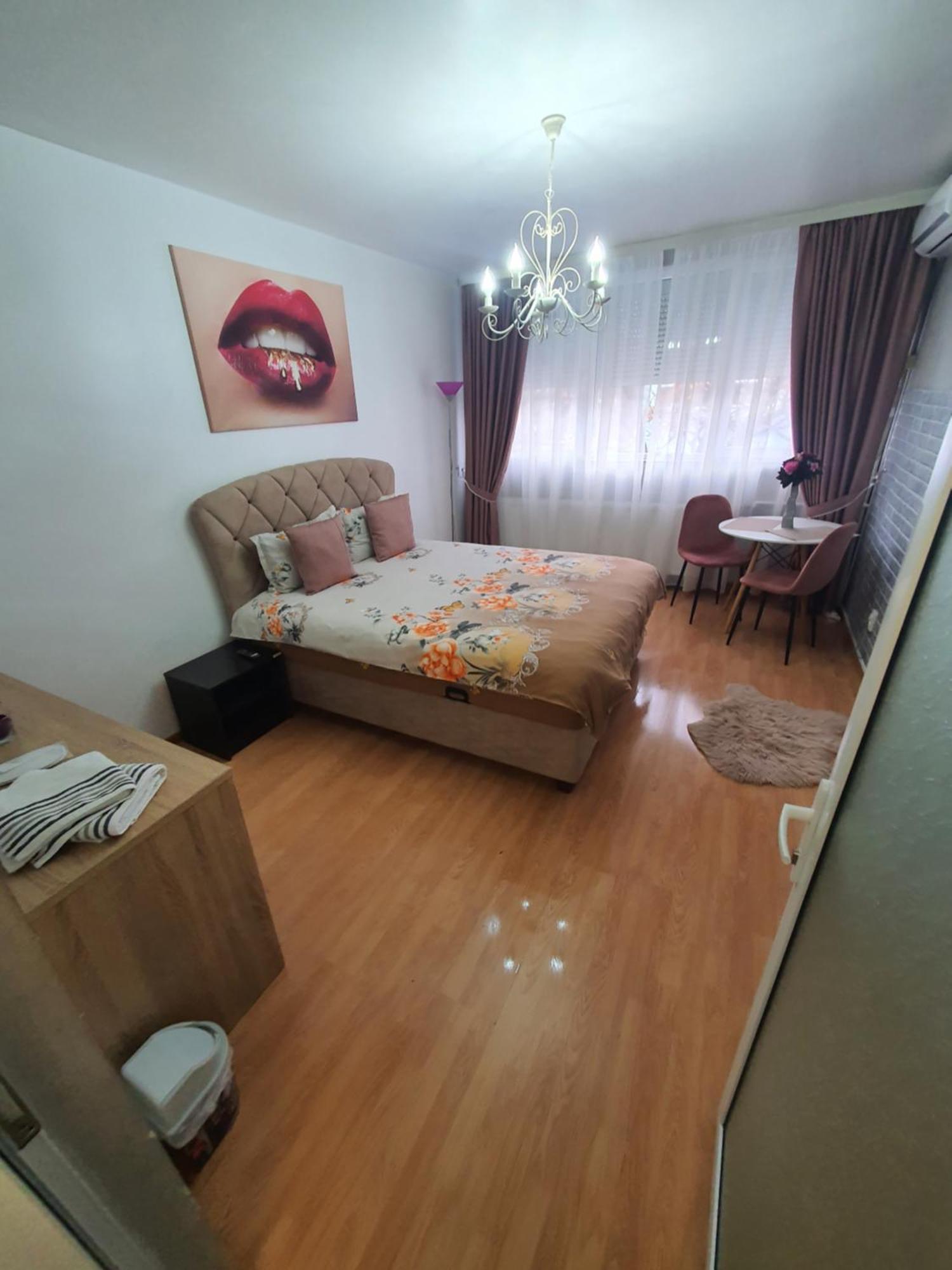 Chic Apartment- Place To Remember Galac Kültér fotó