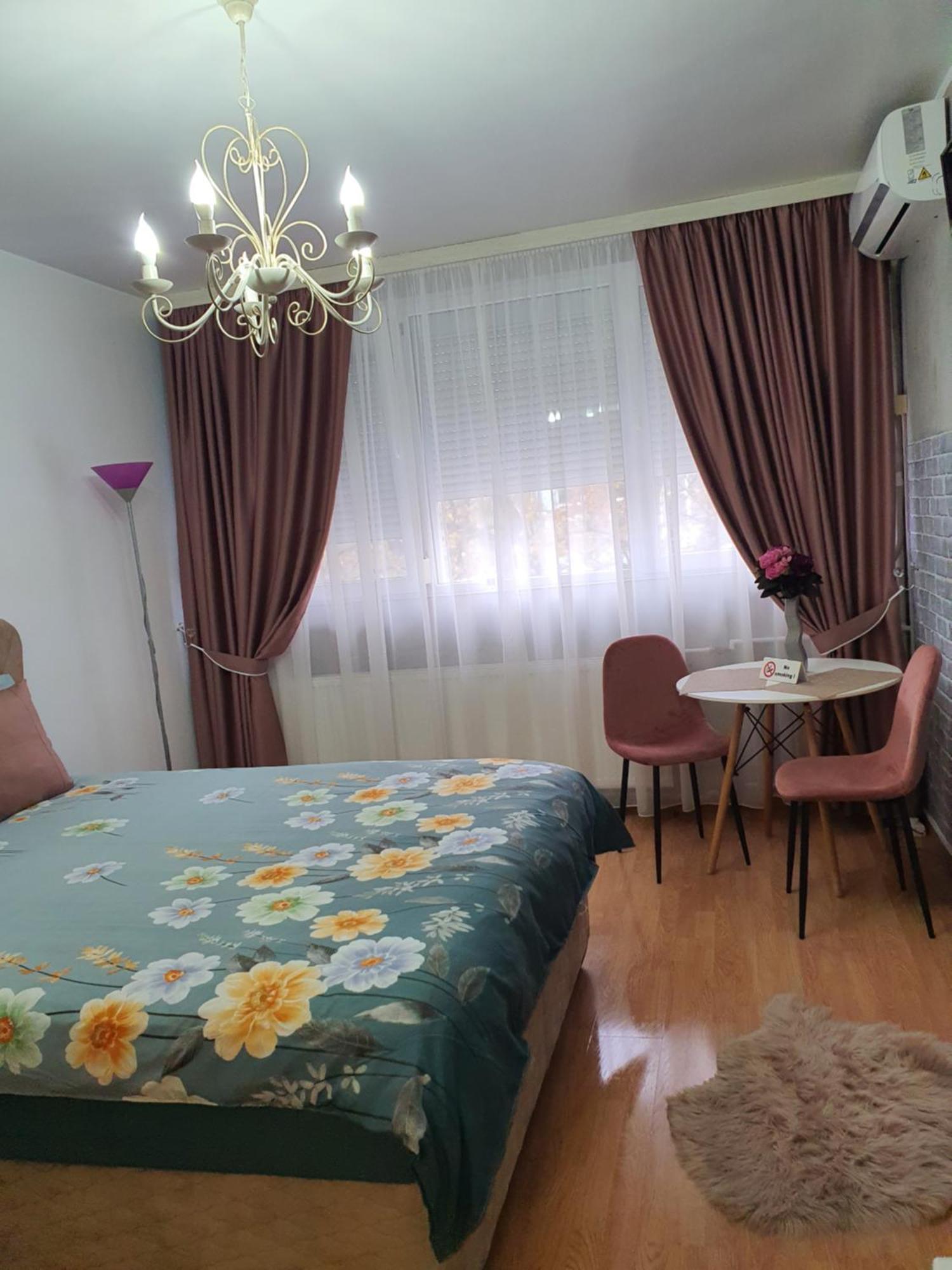 Chic Apartment- Place To Remember Galac Kültér fotó
