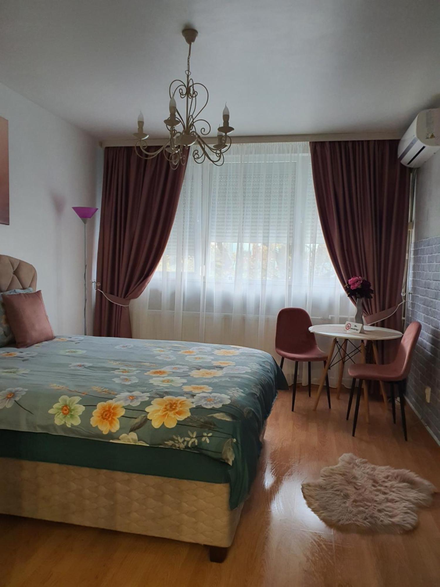Chic Apartment- Place To Remember Galac Kültér fotó