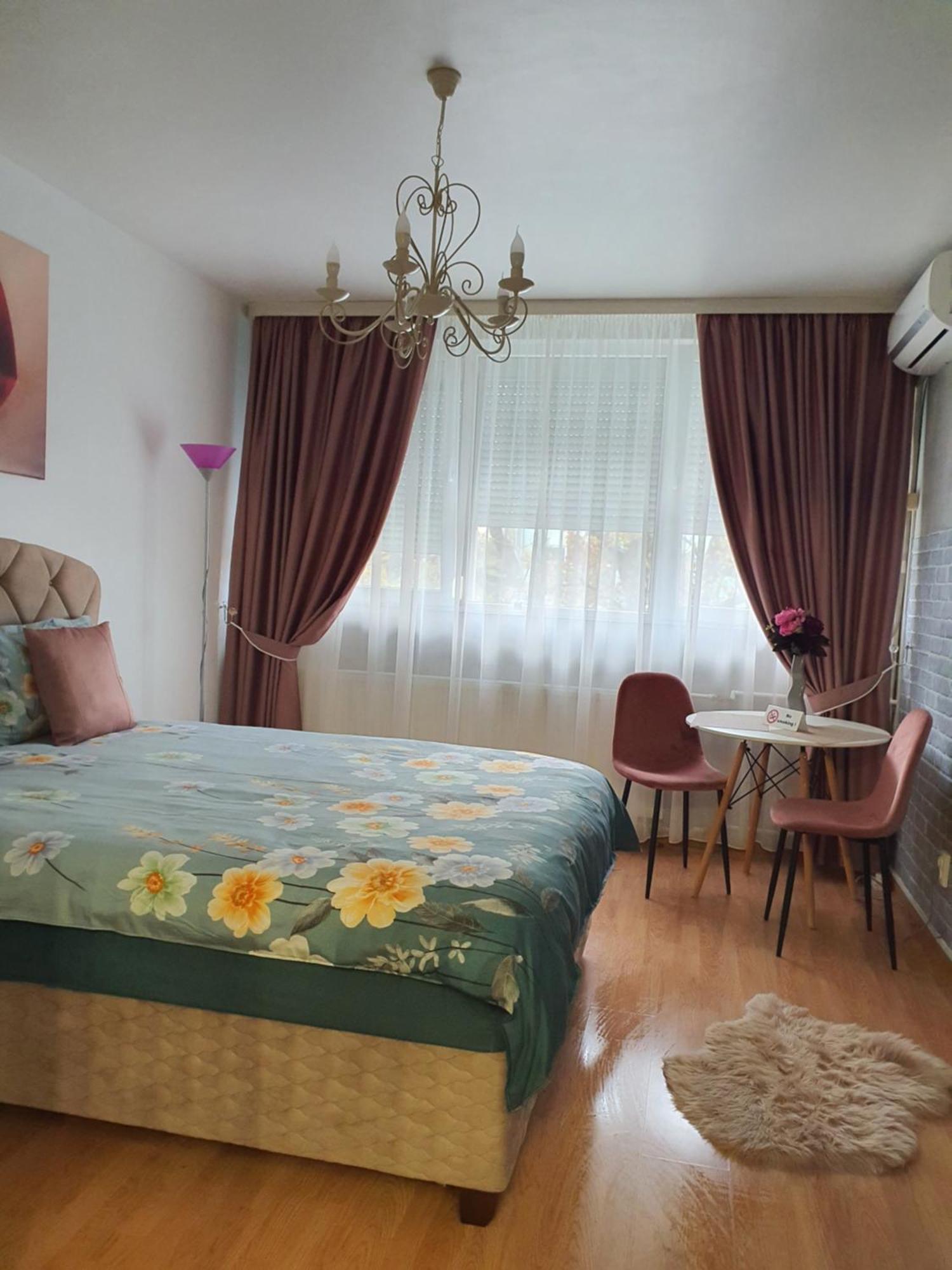 Chic Apartment- Place To Remember Galac Kültér fotó