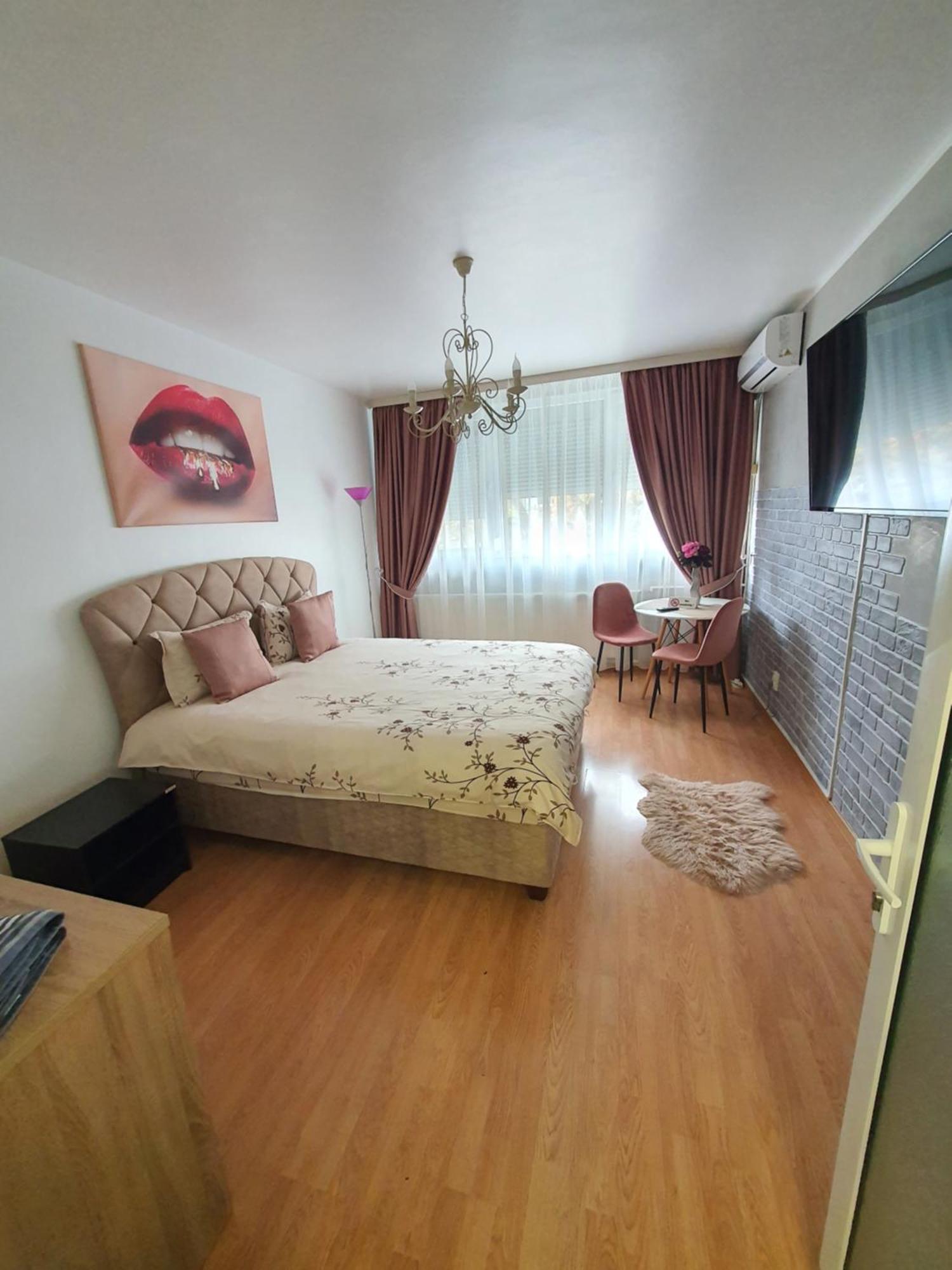 Chic Apartment- Place To Remember Galac Kültér fotó