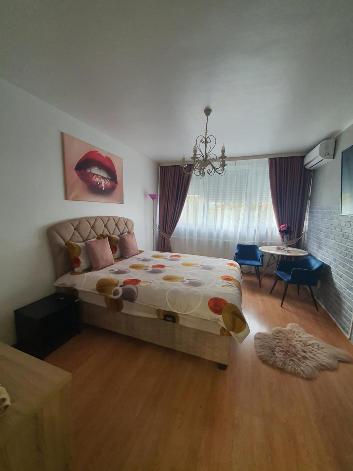 Chic Apartment- Place To Remember Galac Kültér fotó