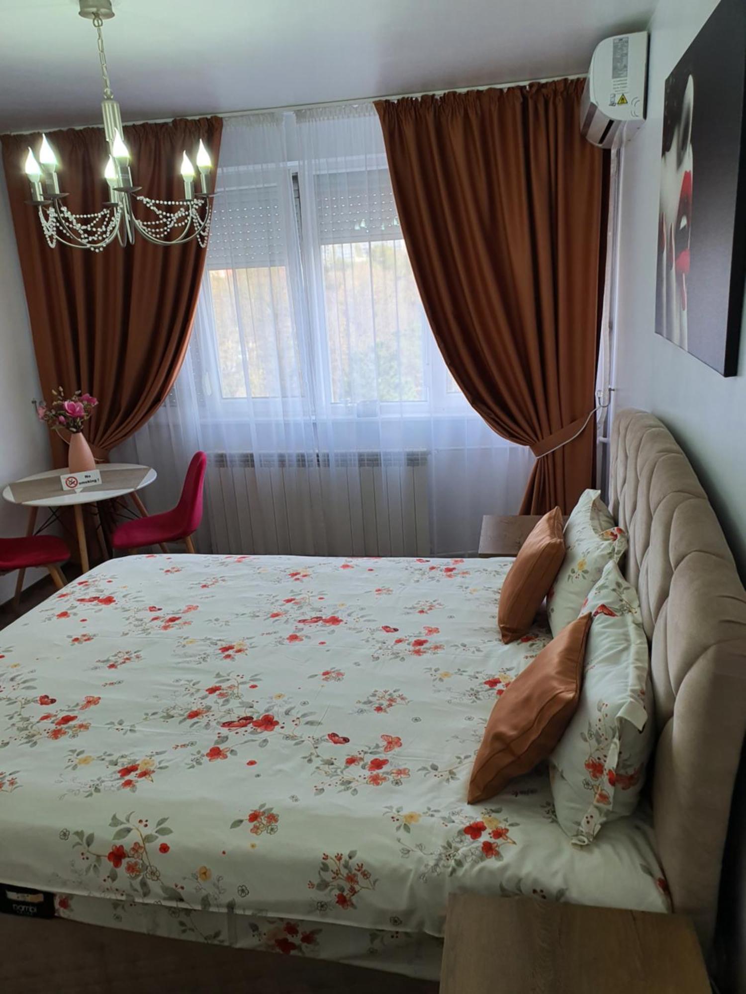 Chic Apartment- Place To Remember Galac Kültér fotó