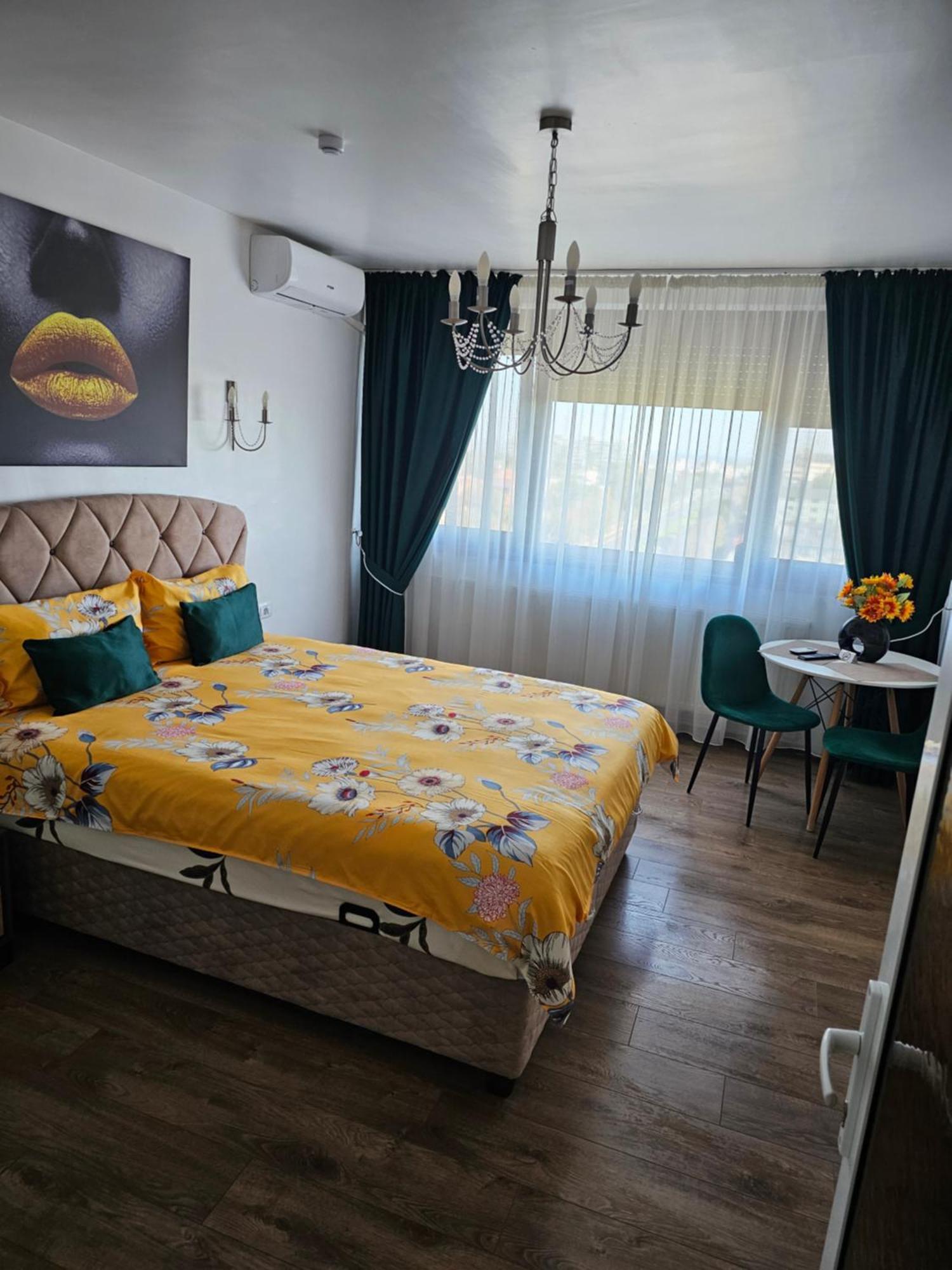 Chic Apartment- Place To Remember Galac Kültér fotó