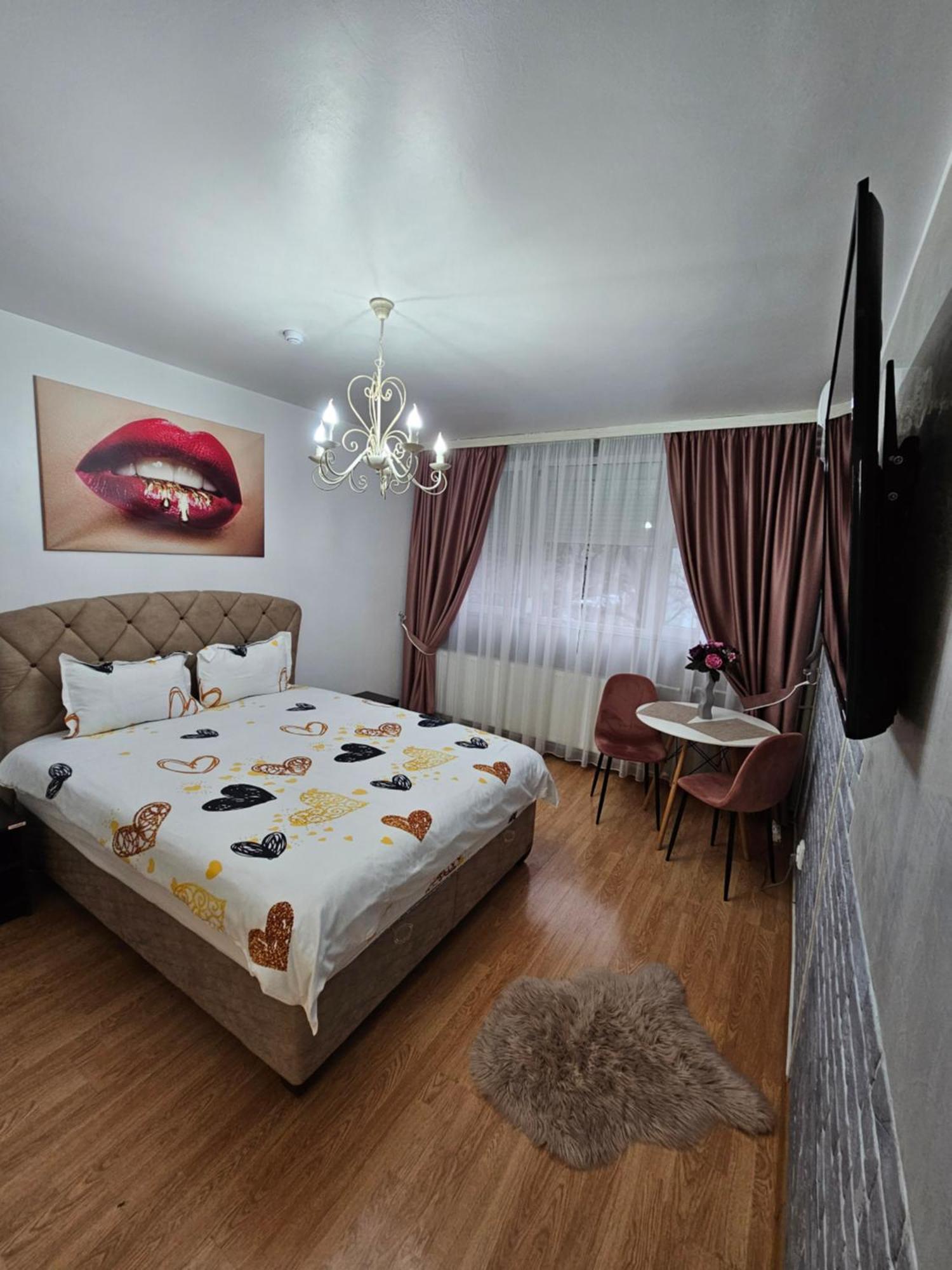 Chic Apartment- Place To Remember Galac Kültér fotó